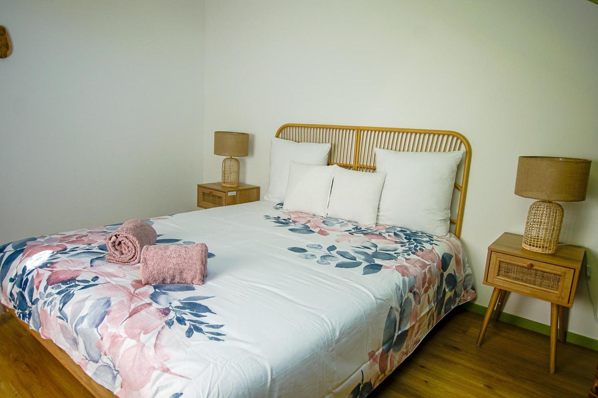 Le Charme Des Berceaux Apartment เอแปร์เน ภายนอก รูปภาพ